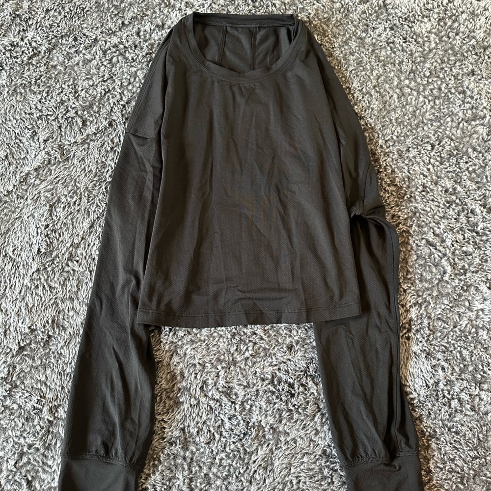 Lululemon long sleeve crop